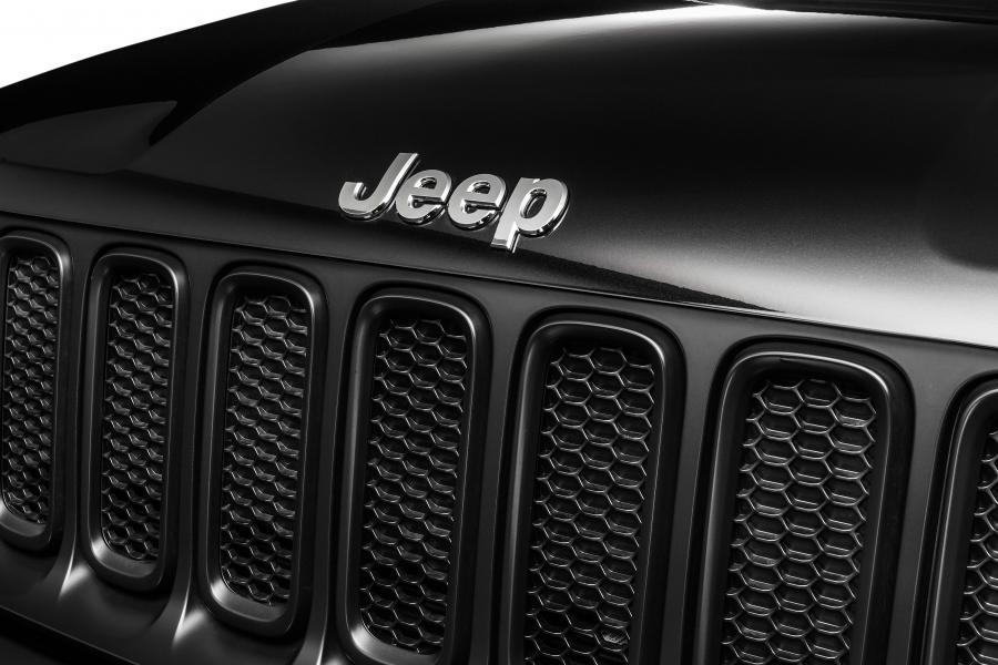 Логотип Jeep Renegade Custom (BU) 2017 года  (LA) (фото 5 из 11)